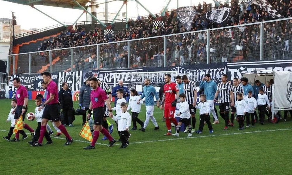 Δεν ξεχνούν οι οπαδοί του ΟΦΗ – Σήκωσαν πανό για τα Ίμια (εικόνες)